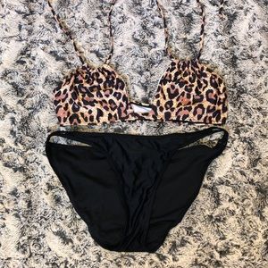5/25🖤 Bikini